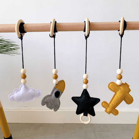 4Pcs/set Solid Wood Fitness Rack Pendant Children Room Decoration Infants Baby Gym Toy Hanging Ornaments