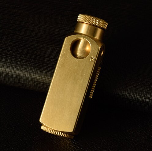 Handmade brass classical oil lighter Men cigarette gasoline briquet Gift  72mm*21mm 155g