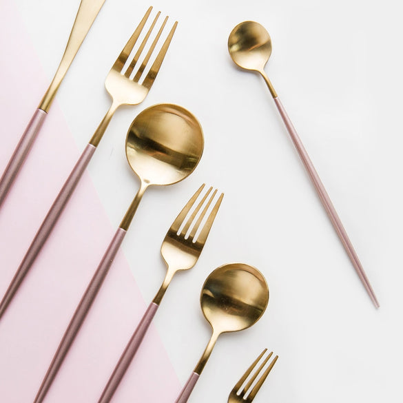 Korean Royal Pink Golden Tableware Cutlery Set Dinner Knife S poon Fork Sets 18/8 Stainless Steel Western Gold Dinnerware Set1pc