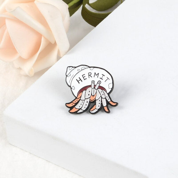 Strange Animal Pin"Hermit Crab"Cartoon Hermit Jewelry Love Sea Enamel Brooches Badges Denim Lapel Jewelry for friend kids Gift