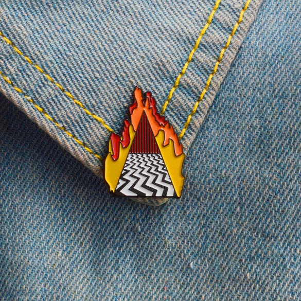 Lynch Style enamel pin Twin Peaks badge Red curtain brooch icons Denim coat Jeans shirt bag Button Pin Gift for friends fans