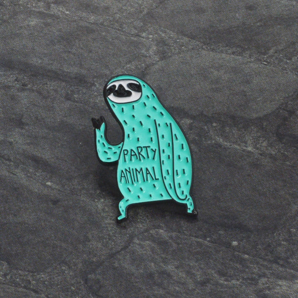 Cute Green Sloth Pin Soft Enamel Pin Badge Cartoon Animal Brooch for Women Men Fashion Pin Button Clothes Hat Bag Accessories