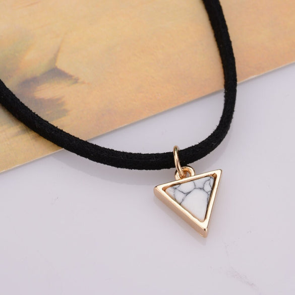 New Brand Punk Necklace Women Short Black Velvet Choker Necklaces With Triangle Faux Stone From India Christmas Gift