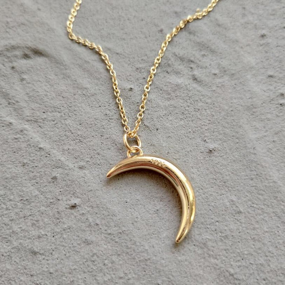 Hot Sale Silver Delicate Moon Pendant Necklace Women Curved Moon horn 925 Sterling Silver Moon Necklace Jewelry Birthday Gift