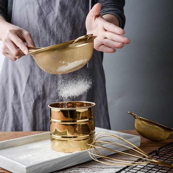 Golden 304 Stainless Steel Flour Sieve Fine Mesh Filter Handheld Sugar Powder Sieve Baking Tool