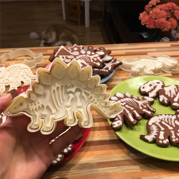 Delidge 3pcs/set Dinosaur Shaped Cookie Cutter Mold 3D Biscuit Fondant Dessert Baking Mould Fondant Cake Decorating Tools