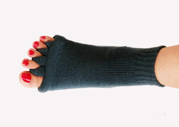 2Pcs Eastic Foot Alignment Pain Relief Socks For Pedicure Device Hallux Valgus Correction Five Toe Socks Fingers Toe Separators